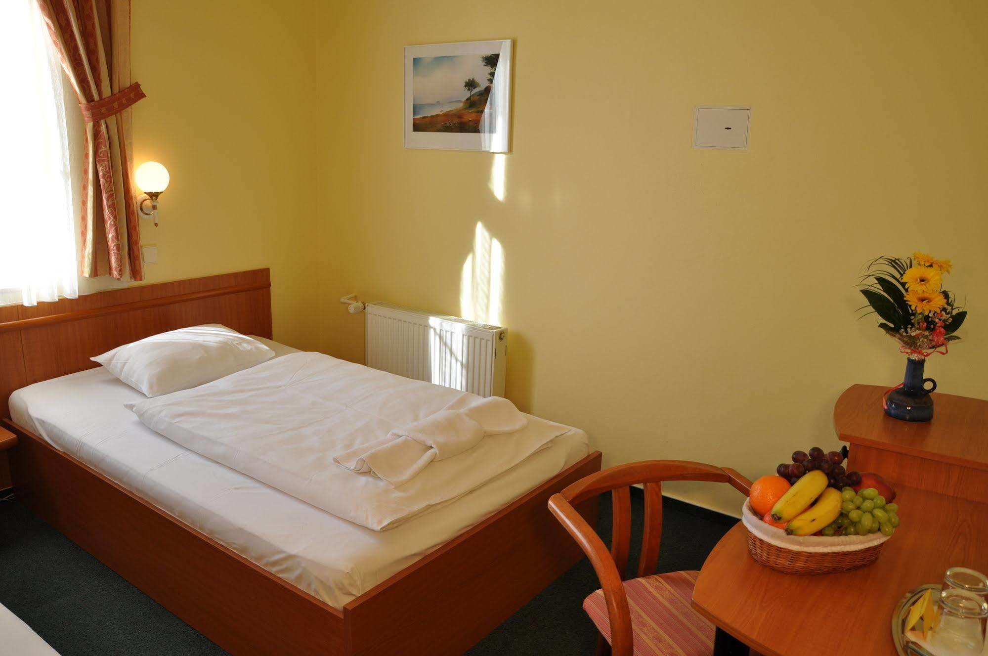 Hotel Nikolas Ostrawa Zewnętrze zdjęcie